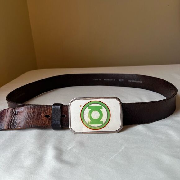 Vintage Fossil Full Grain Leather Belt w/ DC Comics Green Lantern Buckle Size 38 - Picture 1 of 9